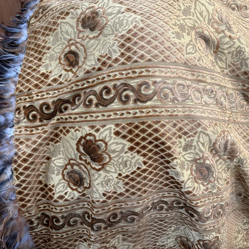 Neiman Marcus Baroque Throw , Sofa Chair Table Cover , Wall Hanging W feathers‎